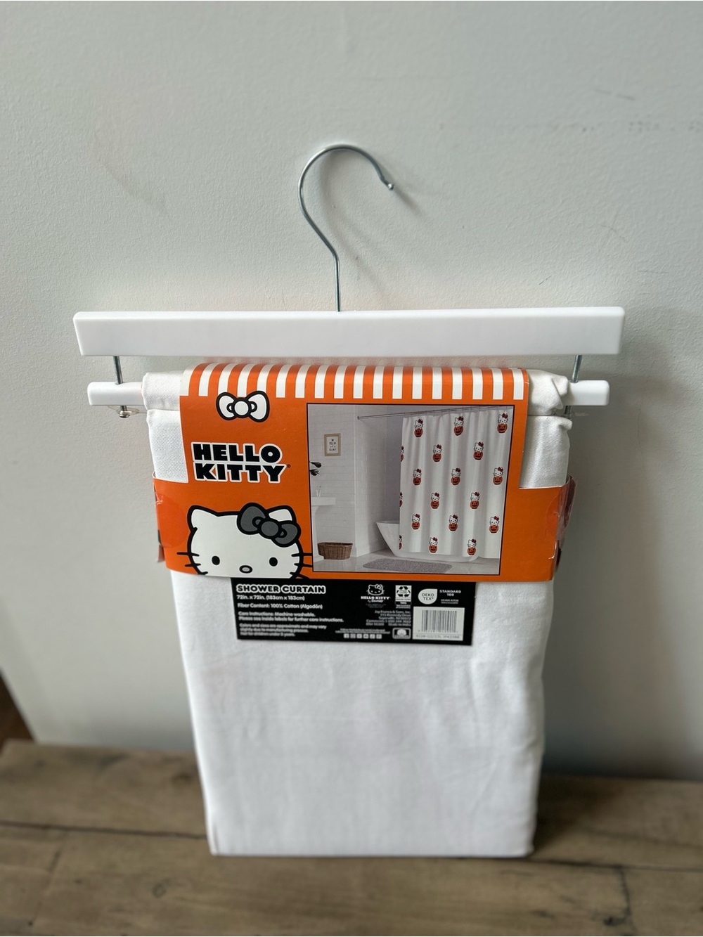 NWT Hello Kitty Halloween Pumpkin Fabric Shower Curtain 72x72 Sanrio - Picture 6 of 8